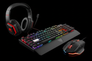 faca um kit de fone, mouse e teclado da redragon. altamente realista em fundo preto